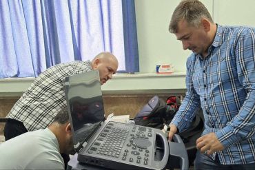 دعمٌ طبيٌّ جديدٌ لمستشفى حمص الجامعي ضمن مبادرة “أربعاء حمص”  